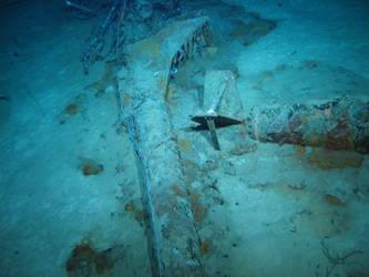 Part of mainmast and paravane on seabed
